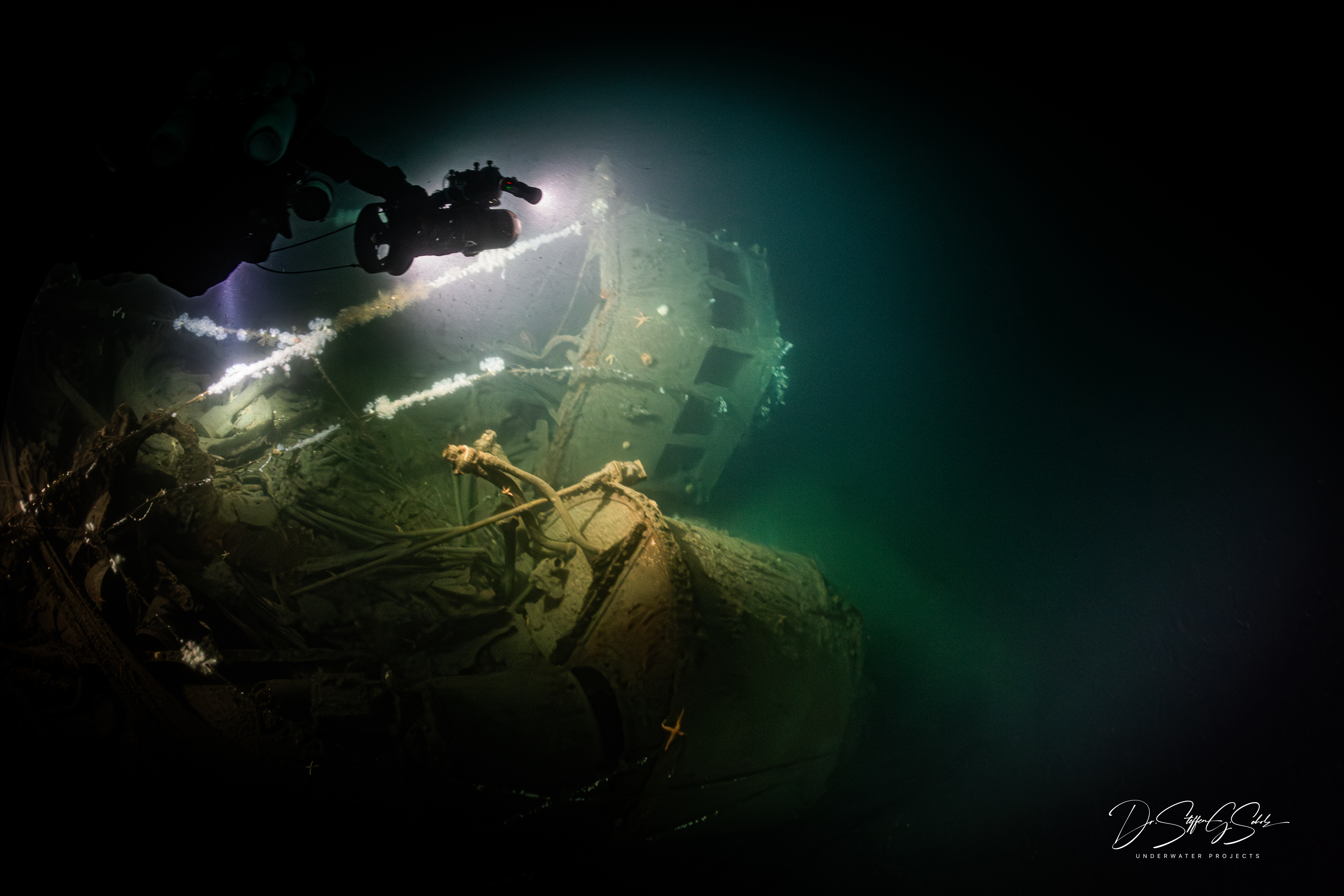 HMS Nottingham on the seabed