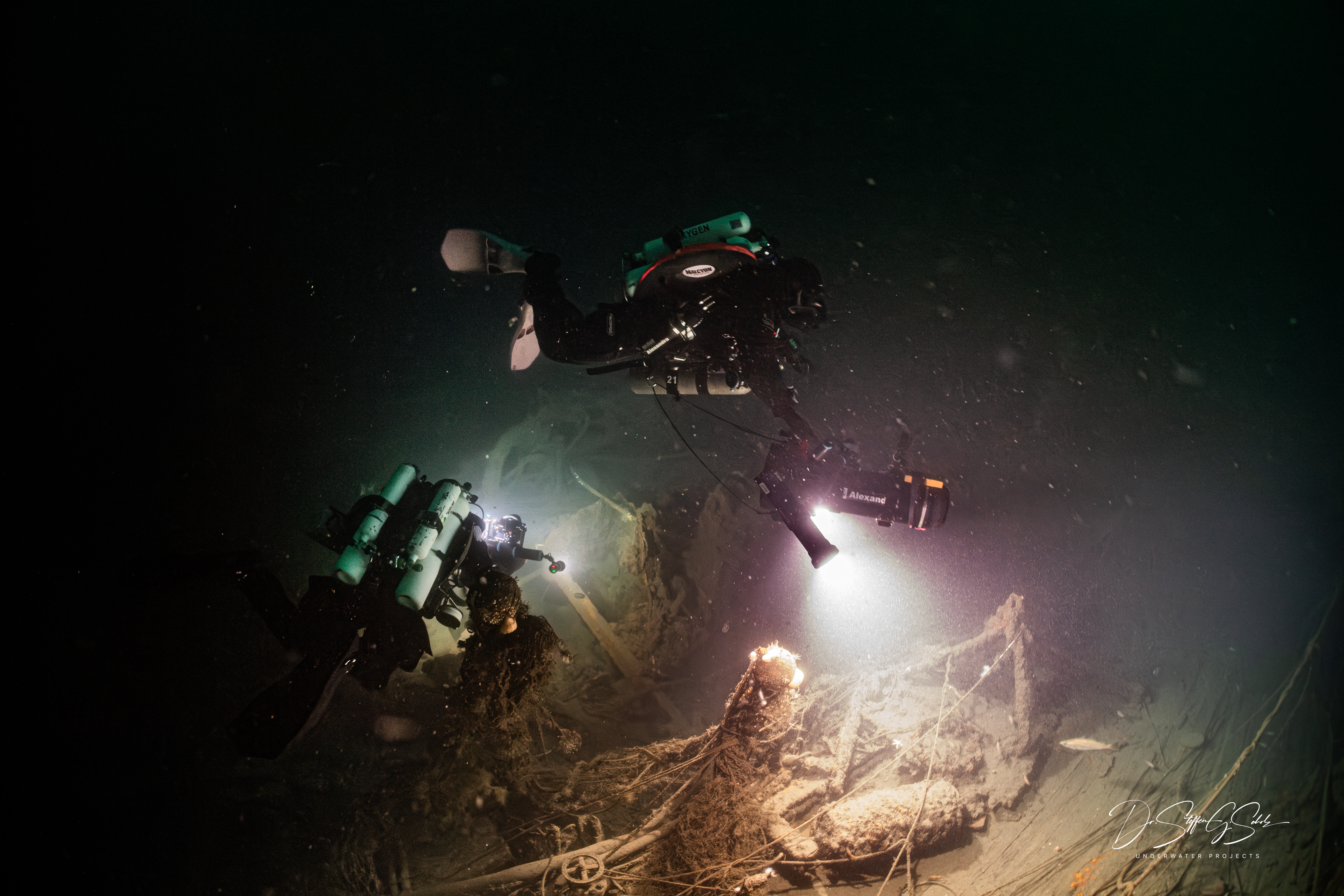 HMS Nottingham on the seabed